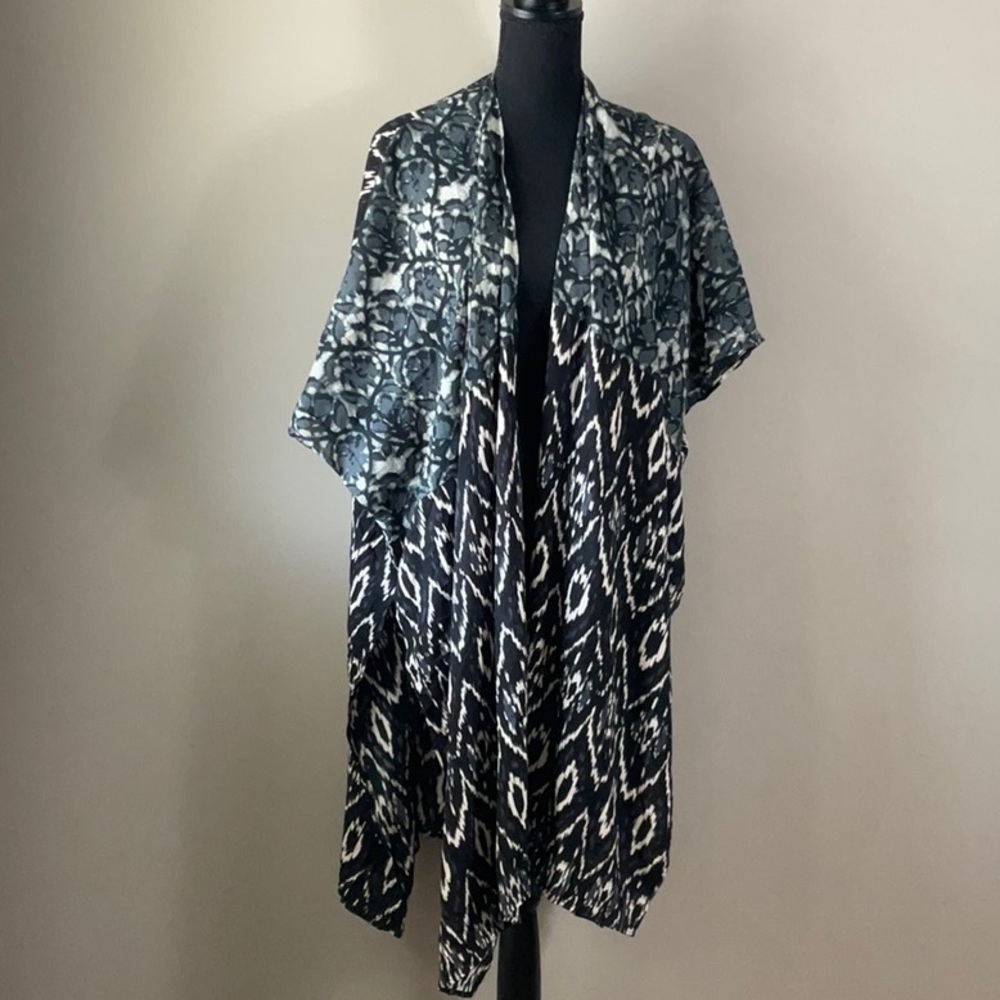 Anthropologie In Our Nature black cream cape